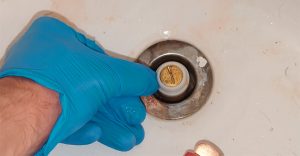 Remove Stuck Bathtub Drain Stopper With This Easy DIY Guide